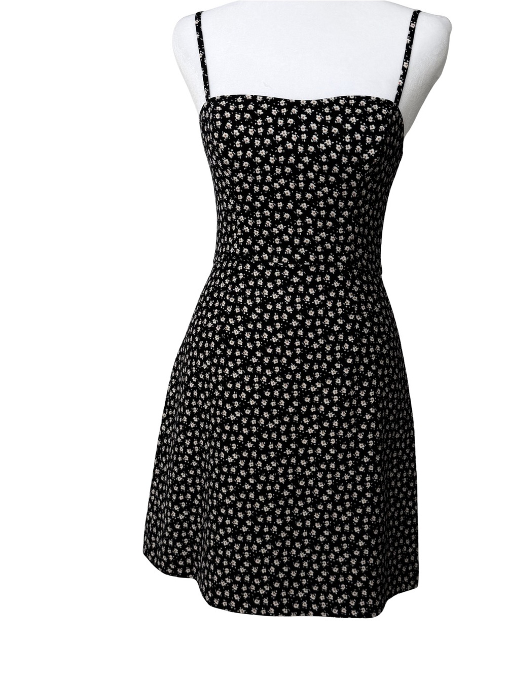 Black 90’s Style Floral Spaghetti-Strap Mini Dress Size 0